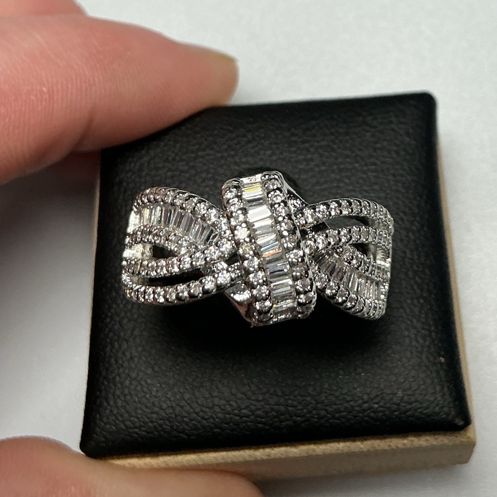 💋Luxurious Sterling Silve Twisted Love Knot Crisscross Ring